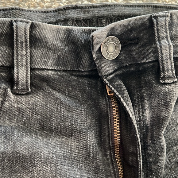 Women’s American Eagle Hi-Rise Black Denim Jeggings. Size 4. - Picture 6 of 10